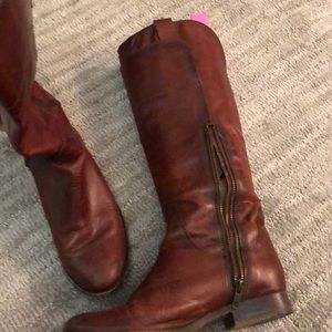 Frye y’all dark brown boot